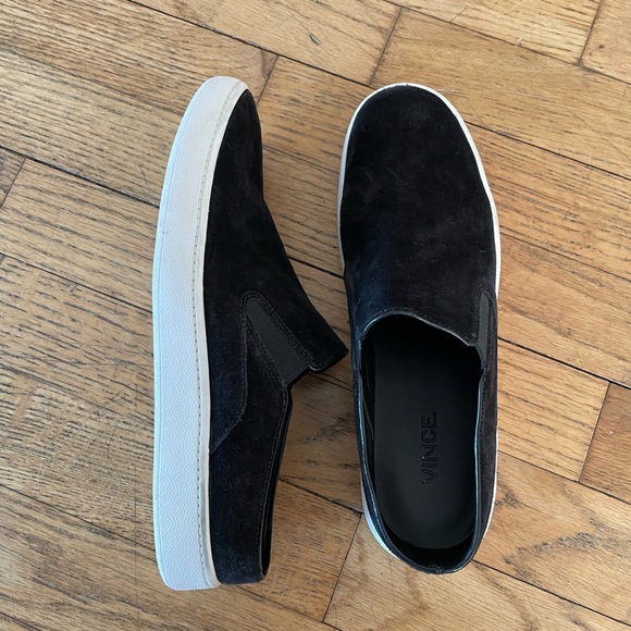 Vince Black Suede Slip-Ons 7.5 - Picture 3 of 4